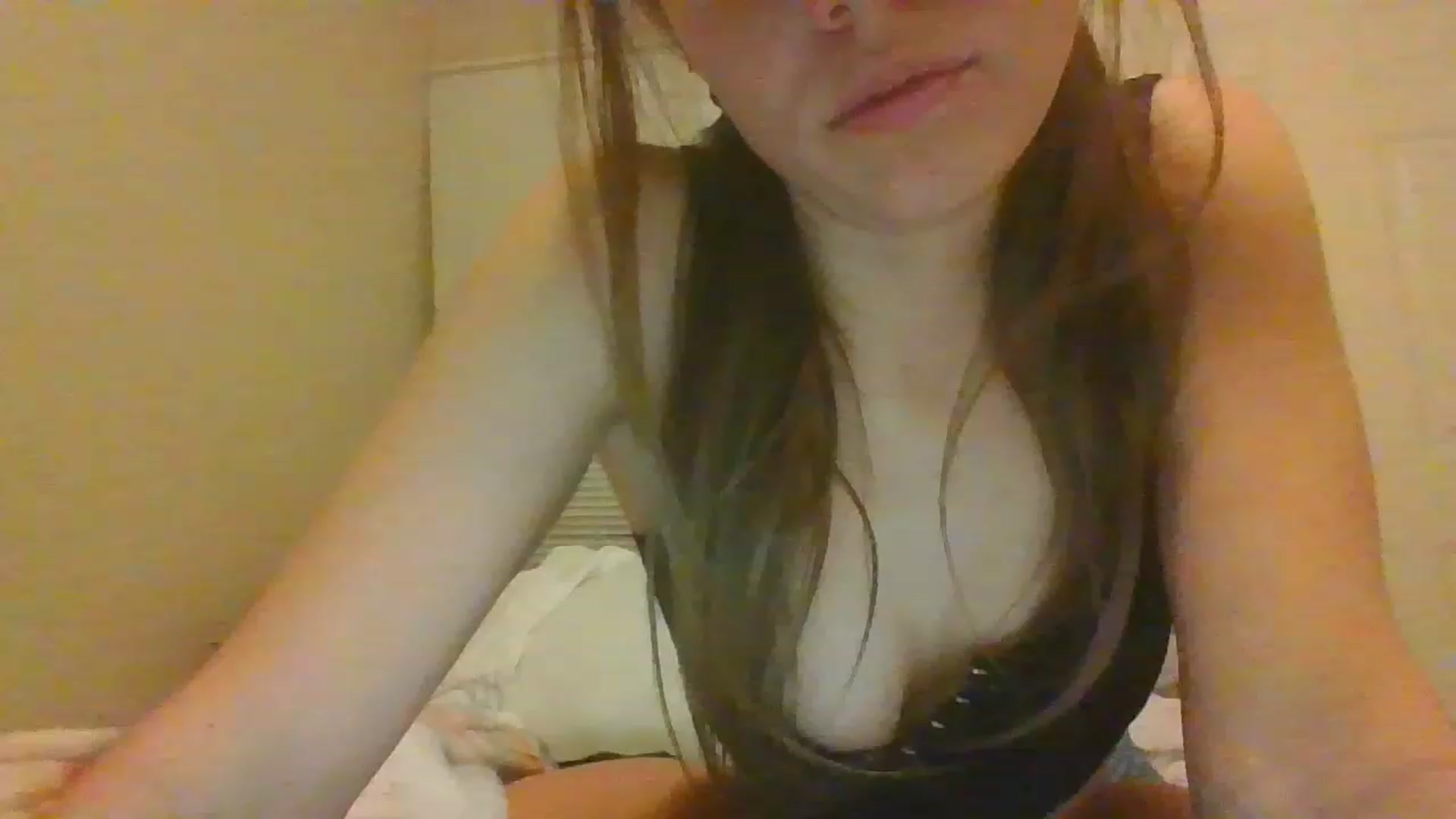 Gallery image thumbnail from Sauuucyb23's myfreecams stream on, 12/12/2022, 02:08 image 20 of 20