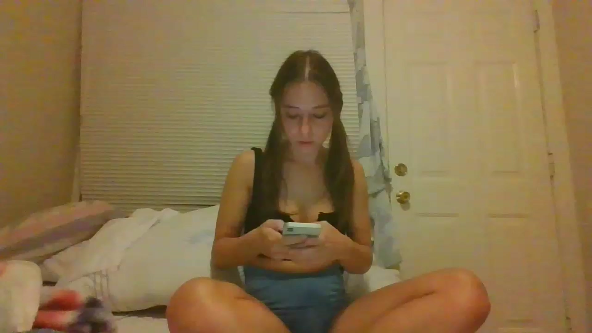 Gallery image thumbnail from Sauuucyb23's myfreecams stream on, 12/12/2022, 02:08 image 5 of 20