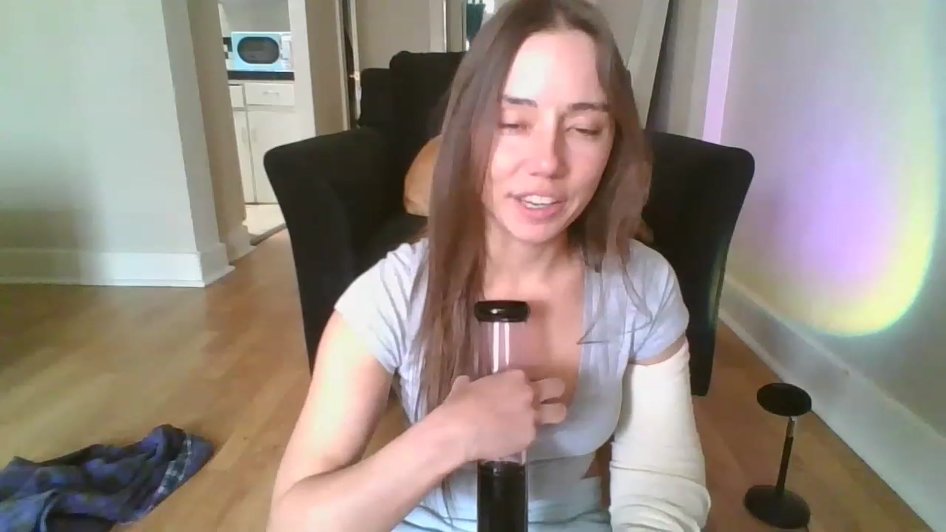 Gallery image thumbnail from Sauuucyb23's myfreecams stream on, 12/18/2022, 20:10 image 20 of 20