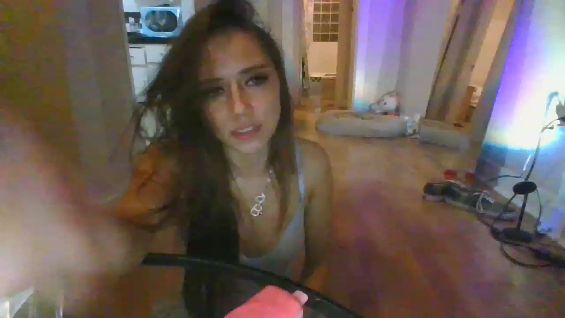 Gallery image thumbnail from Sauuucyb23's myfreecams stream on, 12/27/2022, 05:54 image 19 of 20