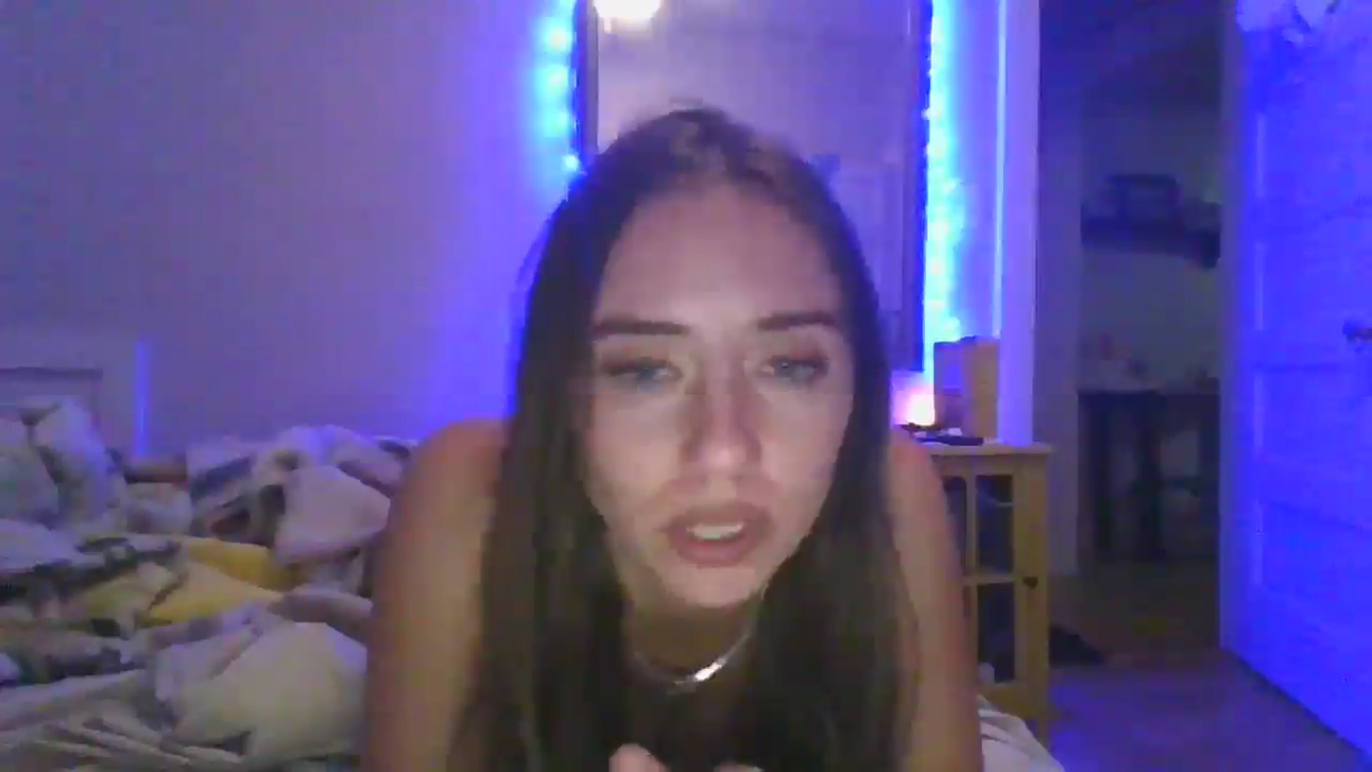 Gallery image thumbnail from Sauuucyb23's myfreecams stream on, 05/13/2025, 06:03 image 18 of 20