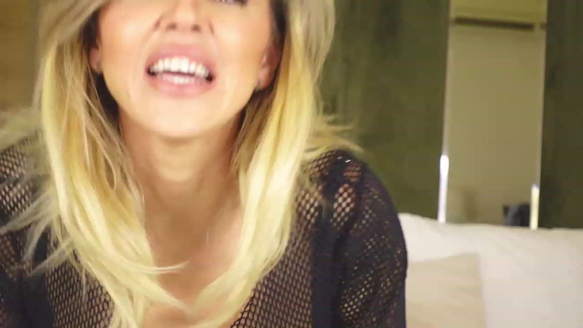 Gallery image thumbnail from SavageMonica's myfreecams stream on, 11/18/2023, 11:30 image 5 of 20