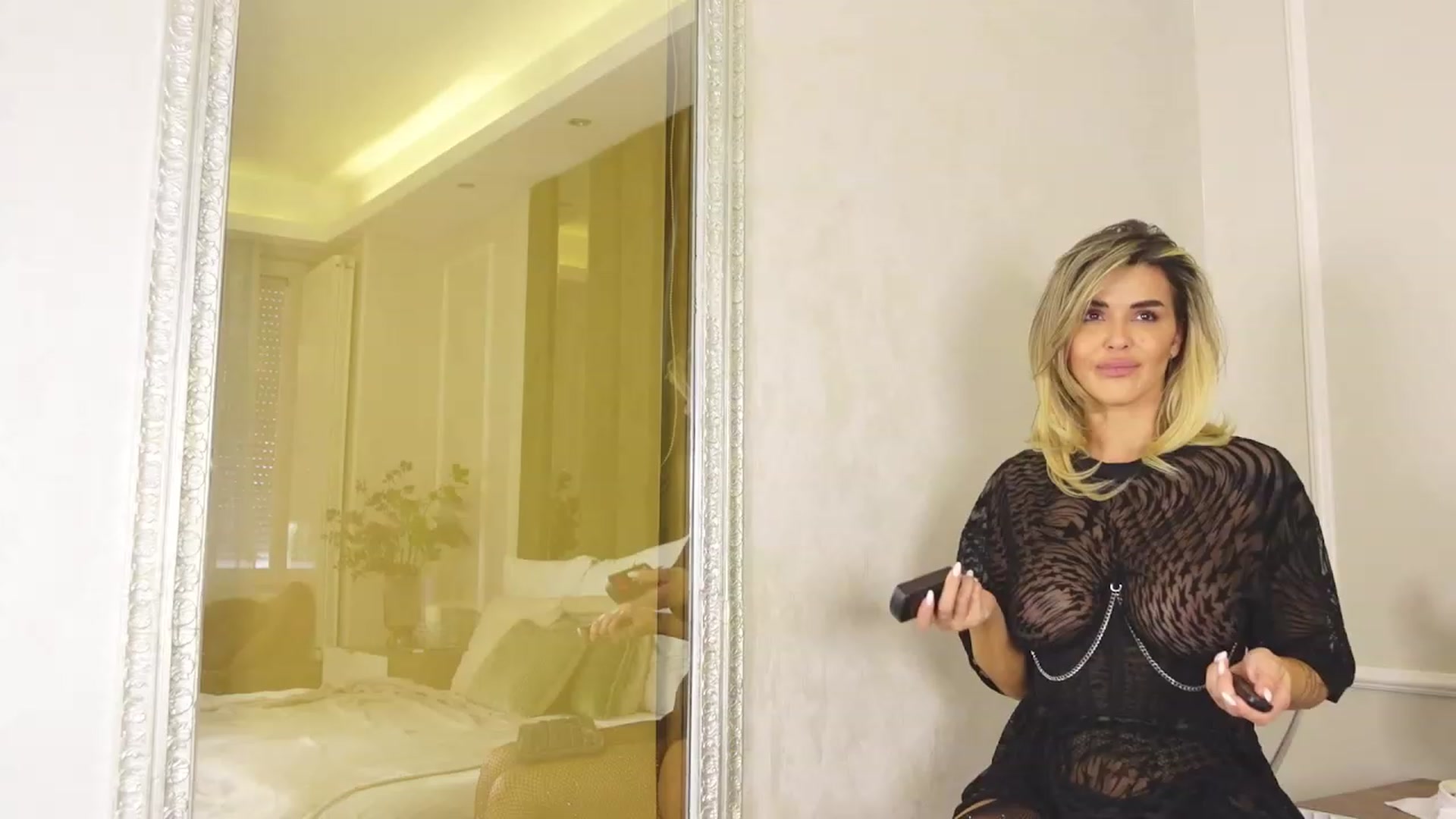 Gallery image thumbnail from SavageMonica's myfreecams stream on, 12/04/2023, 11:37 image 1 of 20