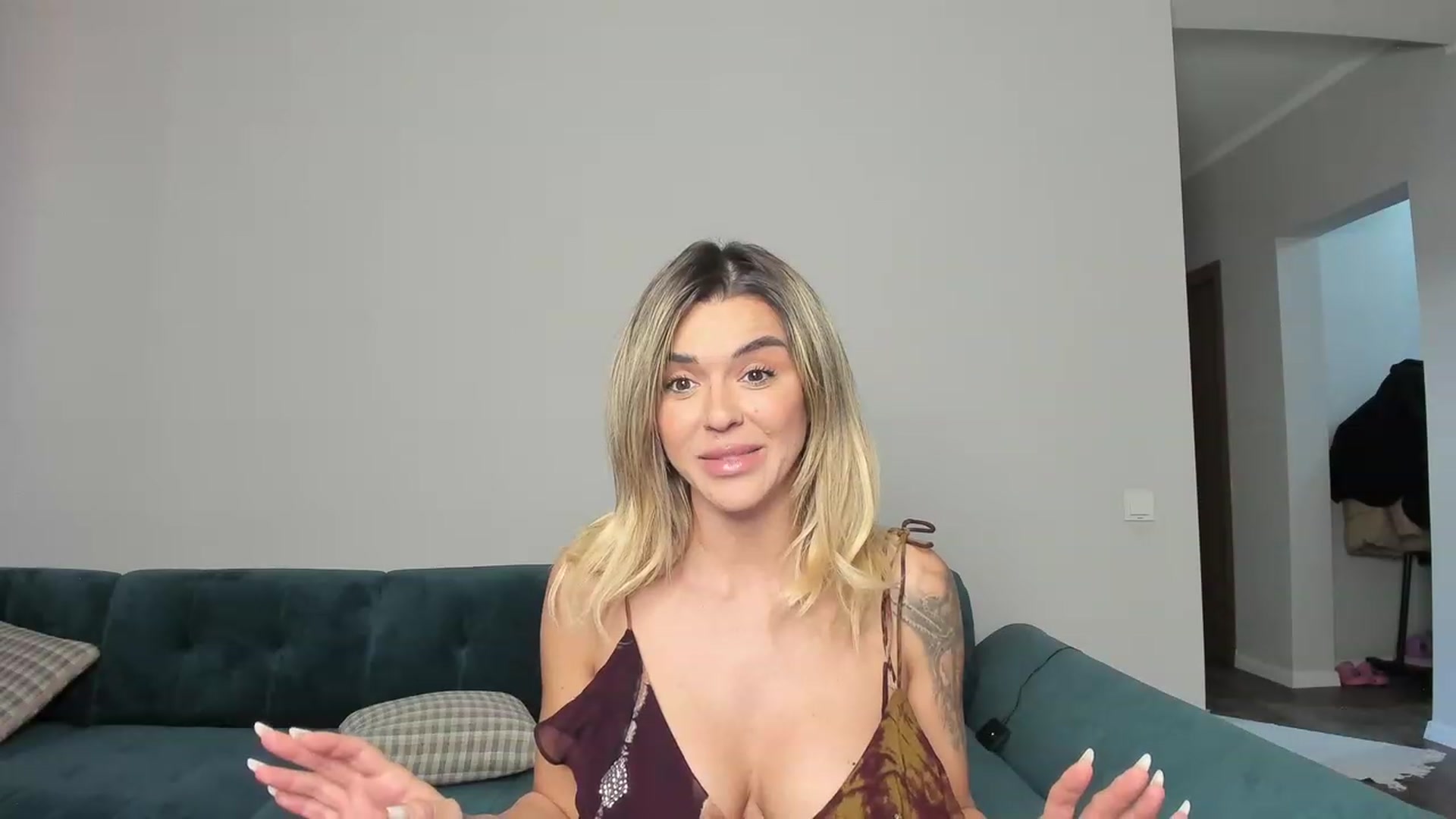 Gallery image thumbnail from SavageMonica's myfreecams stream on, 02/07/2024, 11:06 image 9 of 20