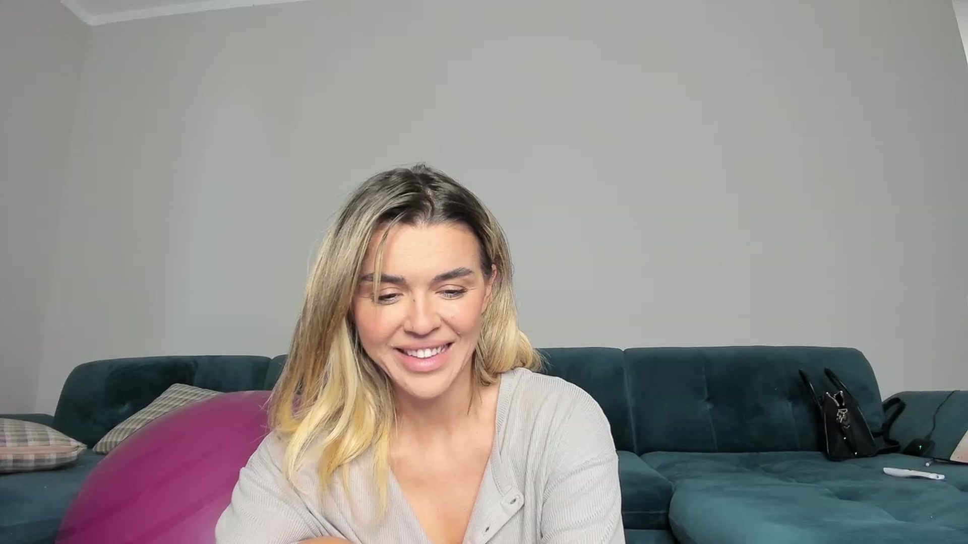 Gallery image thumbnail from SavageMonica's myfreecams stream on, 02/07/2024, 11:06 image 3 of 20
