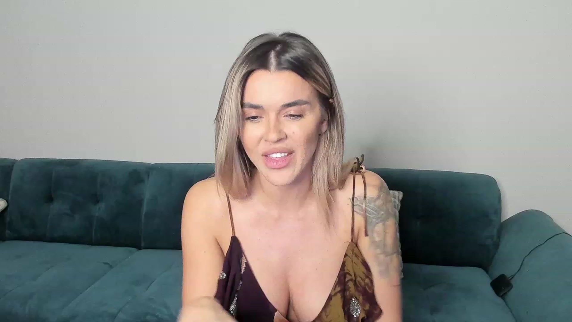 Gallery image thumbnail from SavageMonica's myfreecams stream on, 02/07/2024, 17:02 image 7 of 20