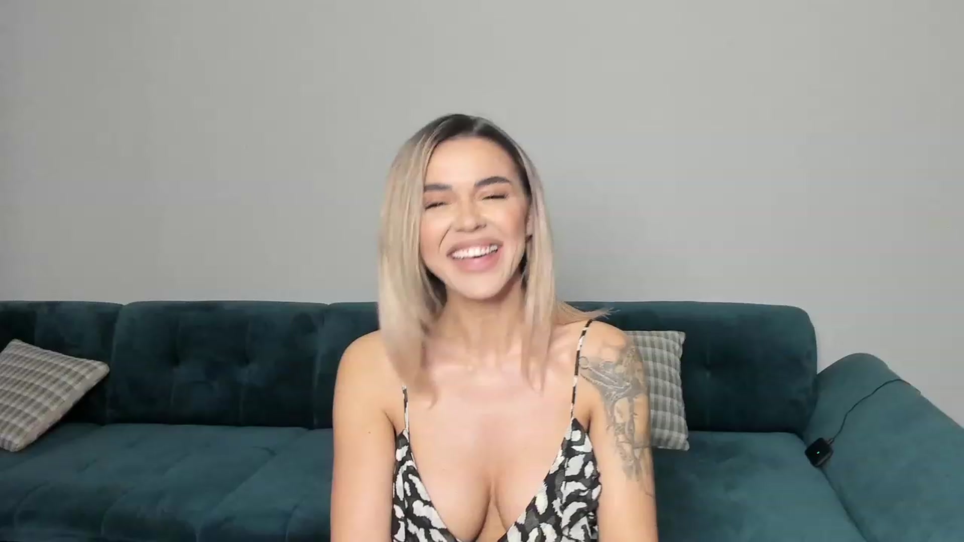 Gallery image thumbnail from SavageMonica's myfreecams stream on, 02/08/2024, 08:25 image 18 of 20