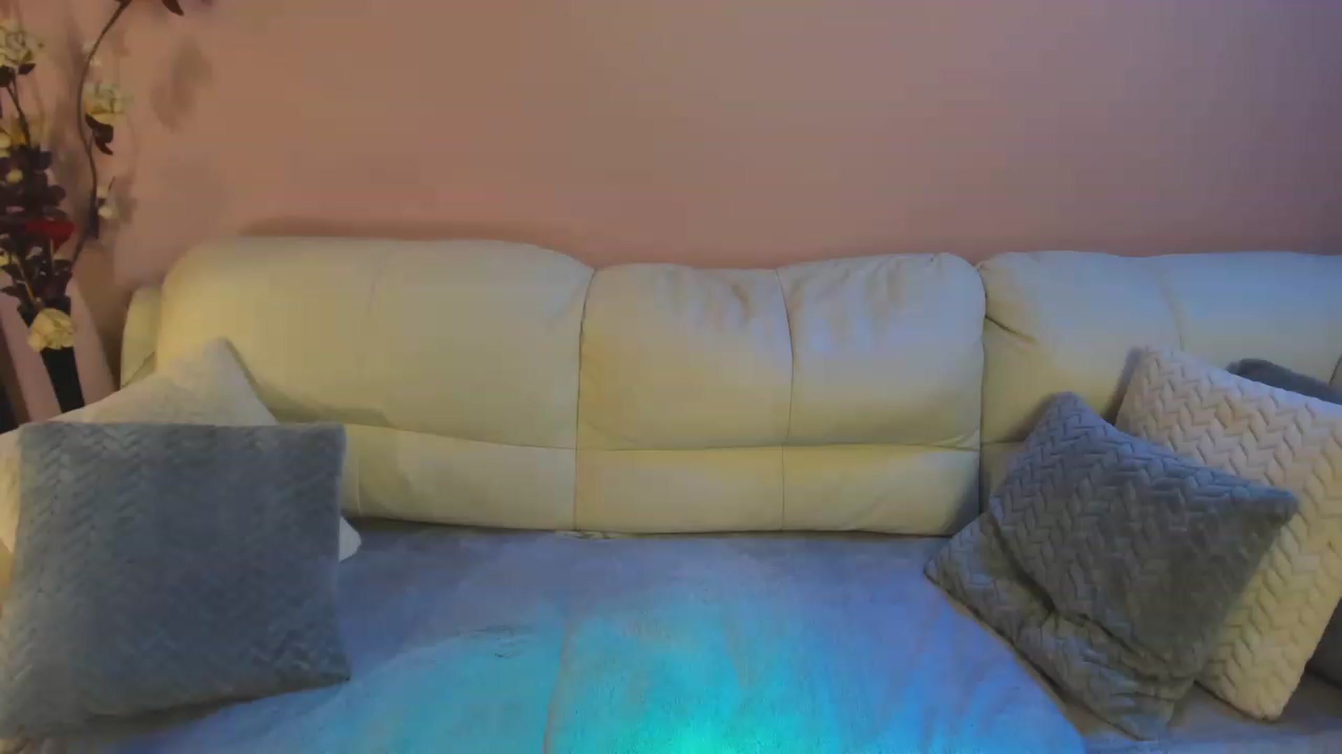 Gallery image thumbnail from SavannahMay's myfreecams stream on, 11/19/2022, 16:19 image 11 of 20