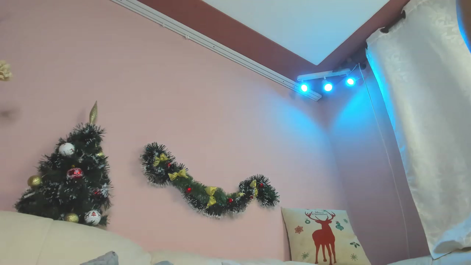 Gallery image thumbnail from SavannahMay's myfreecams stream on, 12/08/2022, 15:18 image 13 of 20