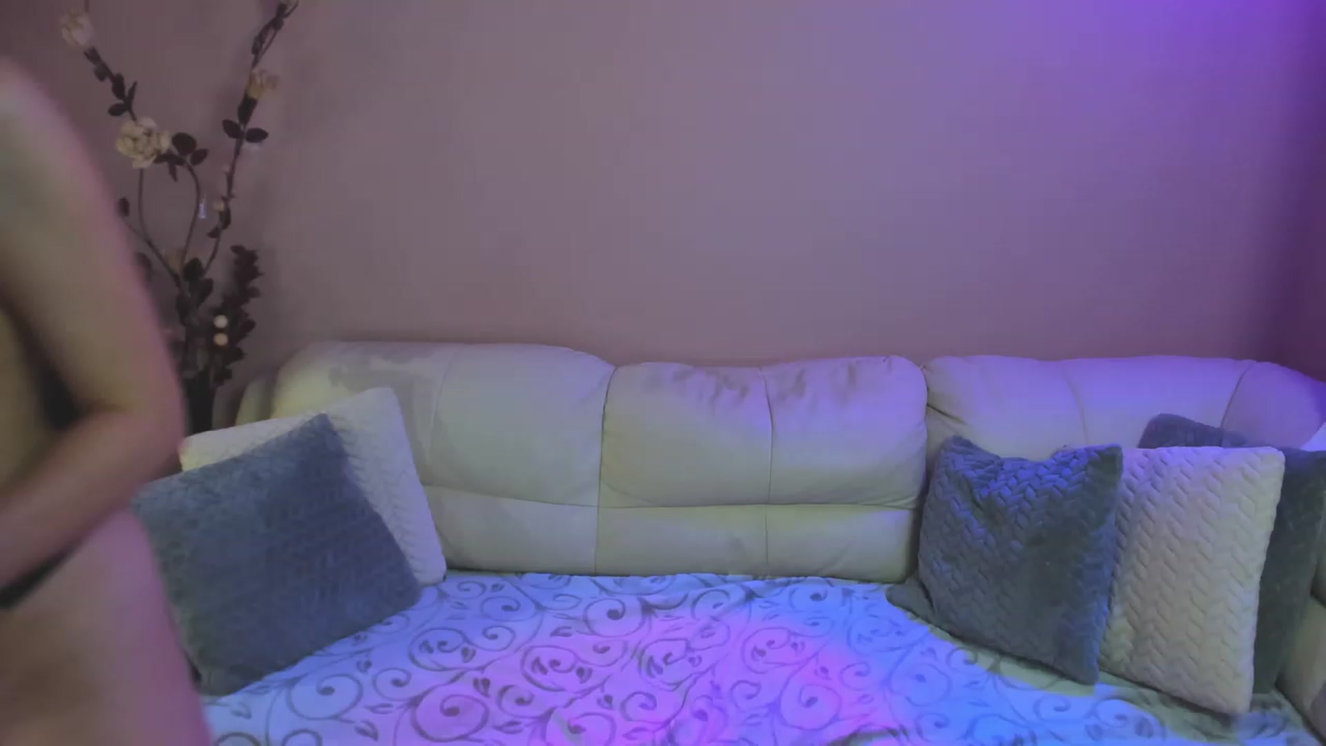 Gallery image thumbnail from SavannahMay's myfreecams stream on, 01/05/2023, 23:44 image 2 of 20