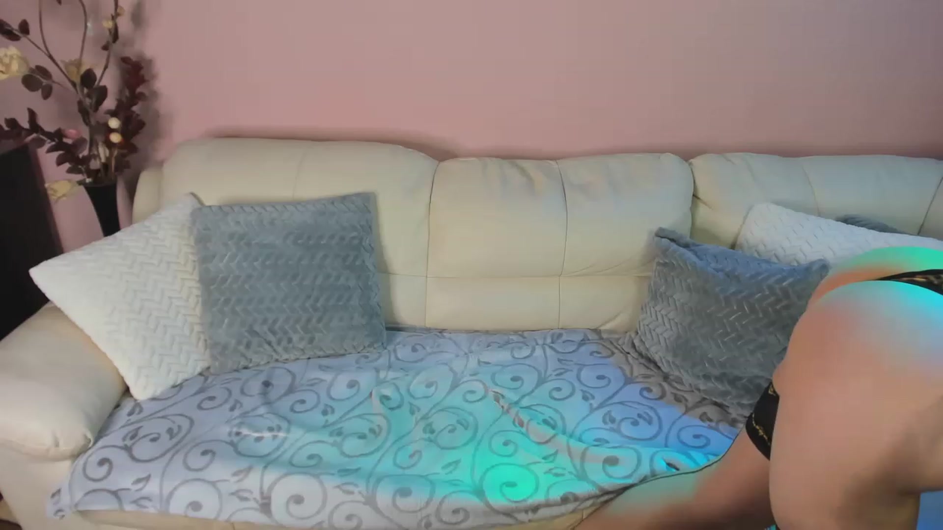 Gallery image thumbnail from SavannahMay's myfreecams stream on, 03/05/2023, 22:47 image 16 of 20