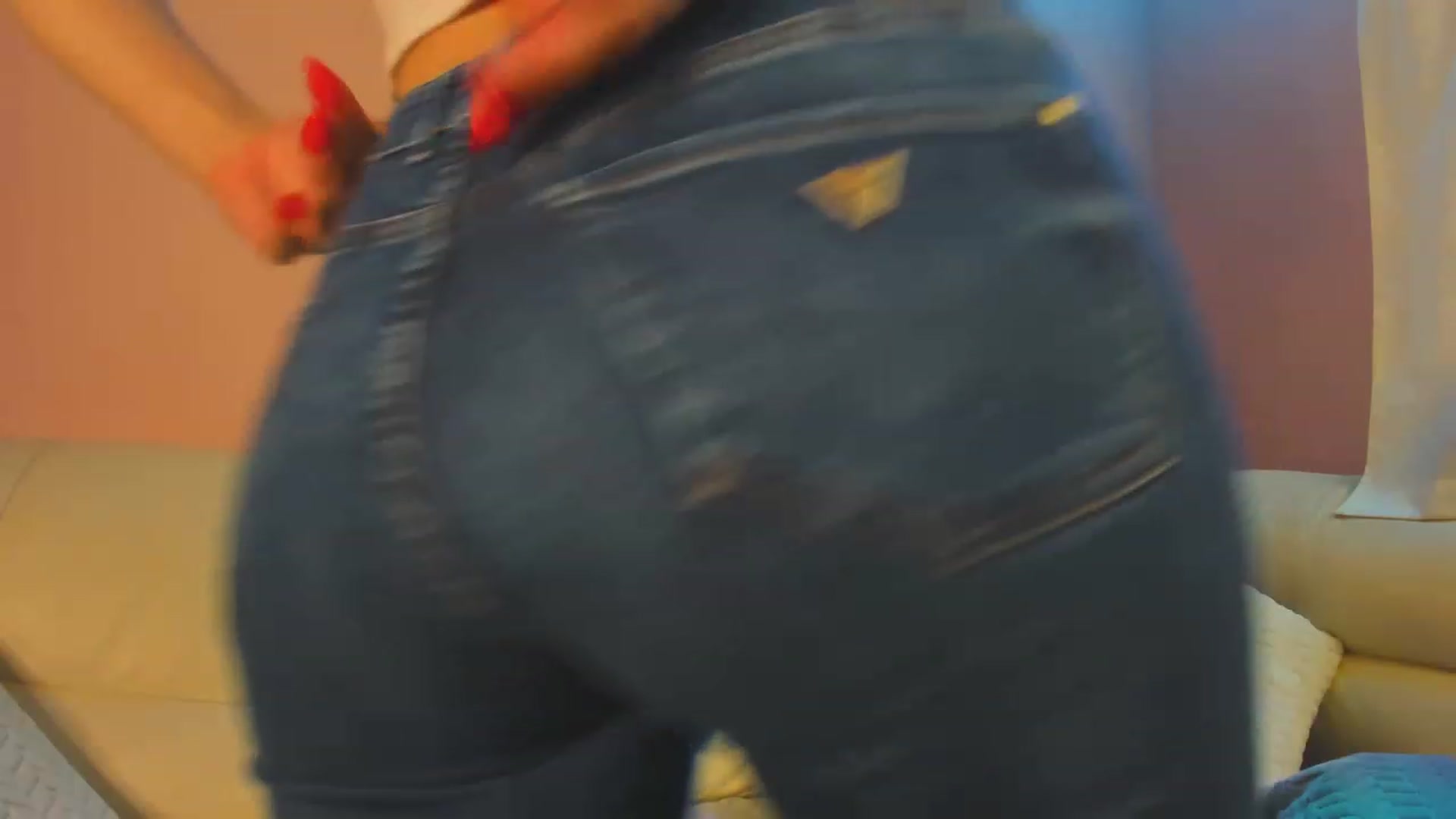 Gallery image thumbnail from SavannahMay's myfreecams stream on, 03/09/2023, 16:25 image 12 of 20