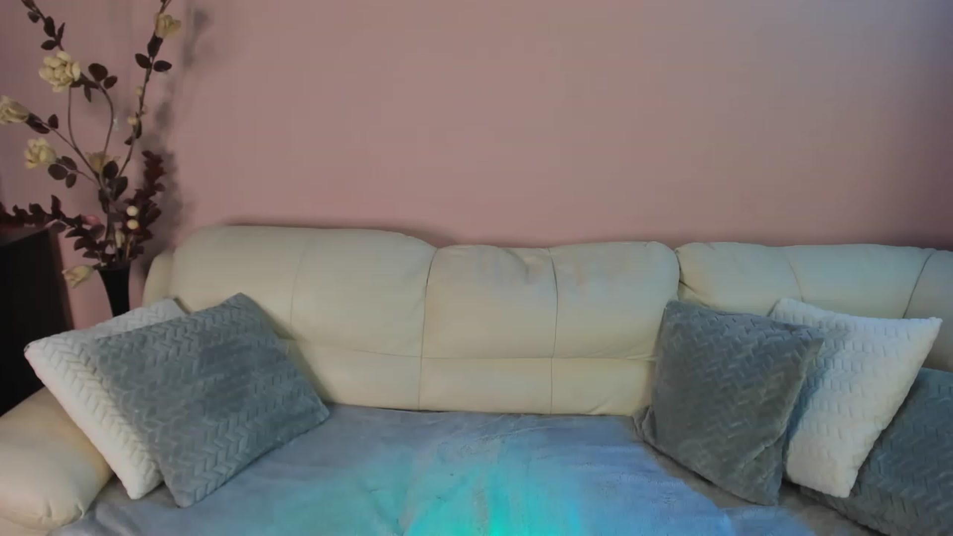 Gallery image thumbnail from SavannahMay's myfreecams stream on, 03/13/2023, 24:02 image 1 of 20