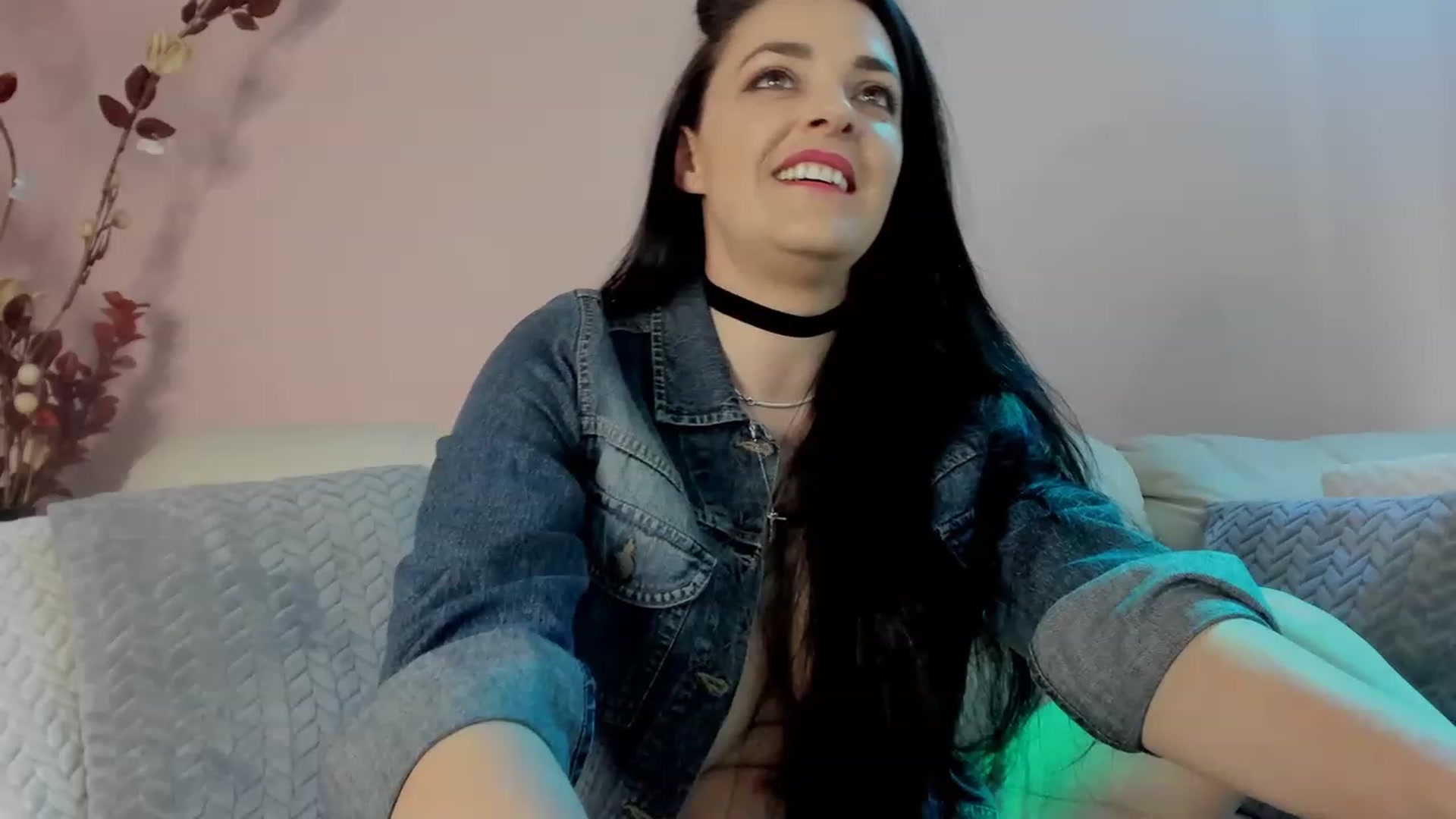 Gallery image thumbnail from SavannahMay's myfreecams stream on, 04/20/2023, 15:04 image 9 of 20