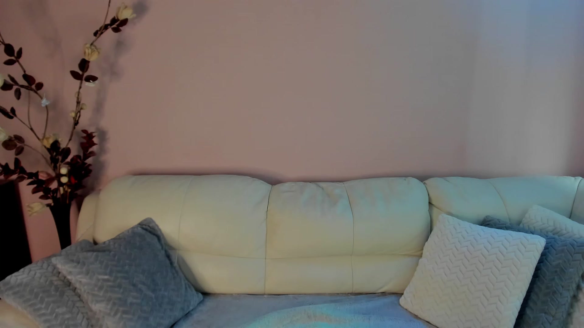 Gallery image thumbnail from SavannahMay's myfreecams stream on, 05/07/2023, 14:46 image 5 of 20