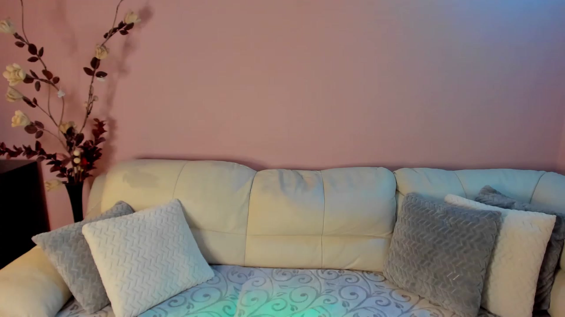 Gallery image thumbnail from SavannahMay's myfreecams stream on, 05/14/2023, 21:13 image 14 of 20