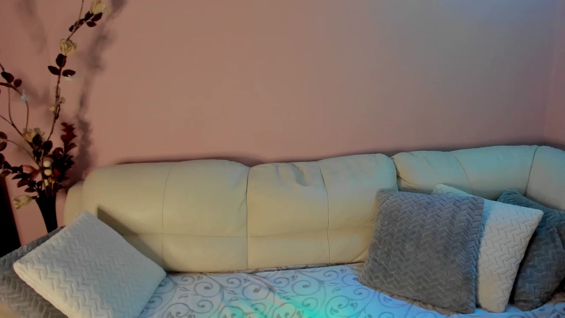 Gallery image thumbnail from SavannahMay's myfreecams stream on, 06/02/2023, 22:03 image 13 of 20