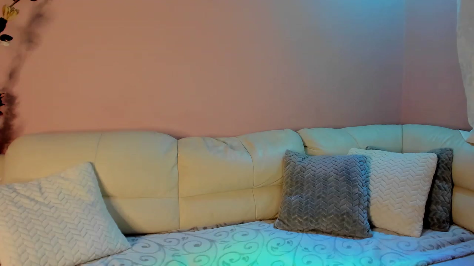 Gallery image thumbnail from SavannahMay's myfreecams stream on, 06/10/2023, 21:58 image 18 of 20