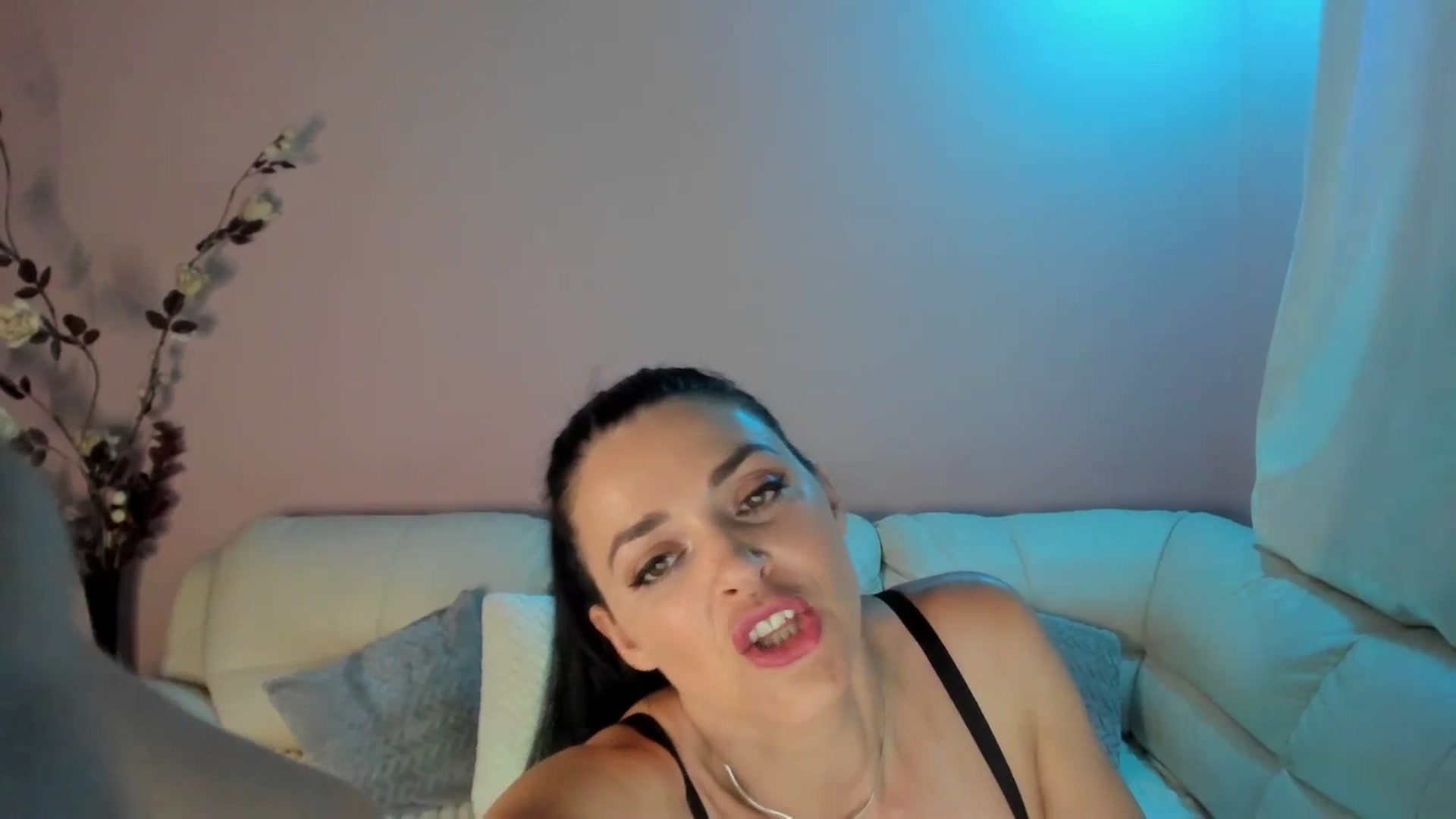 Gallery image thumbnail from SavannahMay's myfreecams stream on, 07/21/2023, 22:23 image 19 of 20