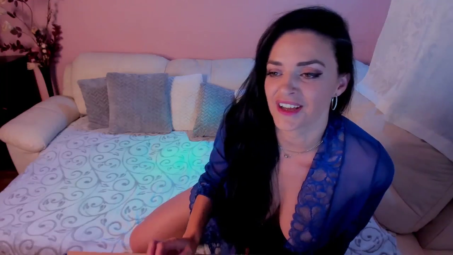 Gallery image thumbnail from SavannahMay's myfreecams stream on, 10/26/2023, 15:13 image 18 of 20