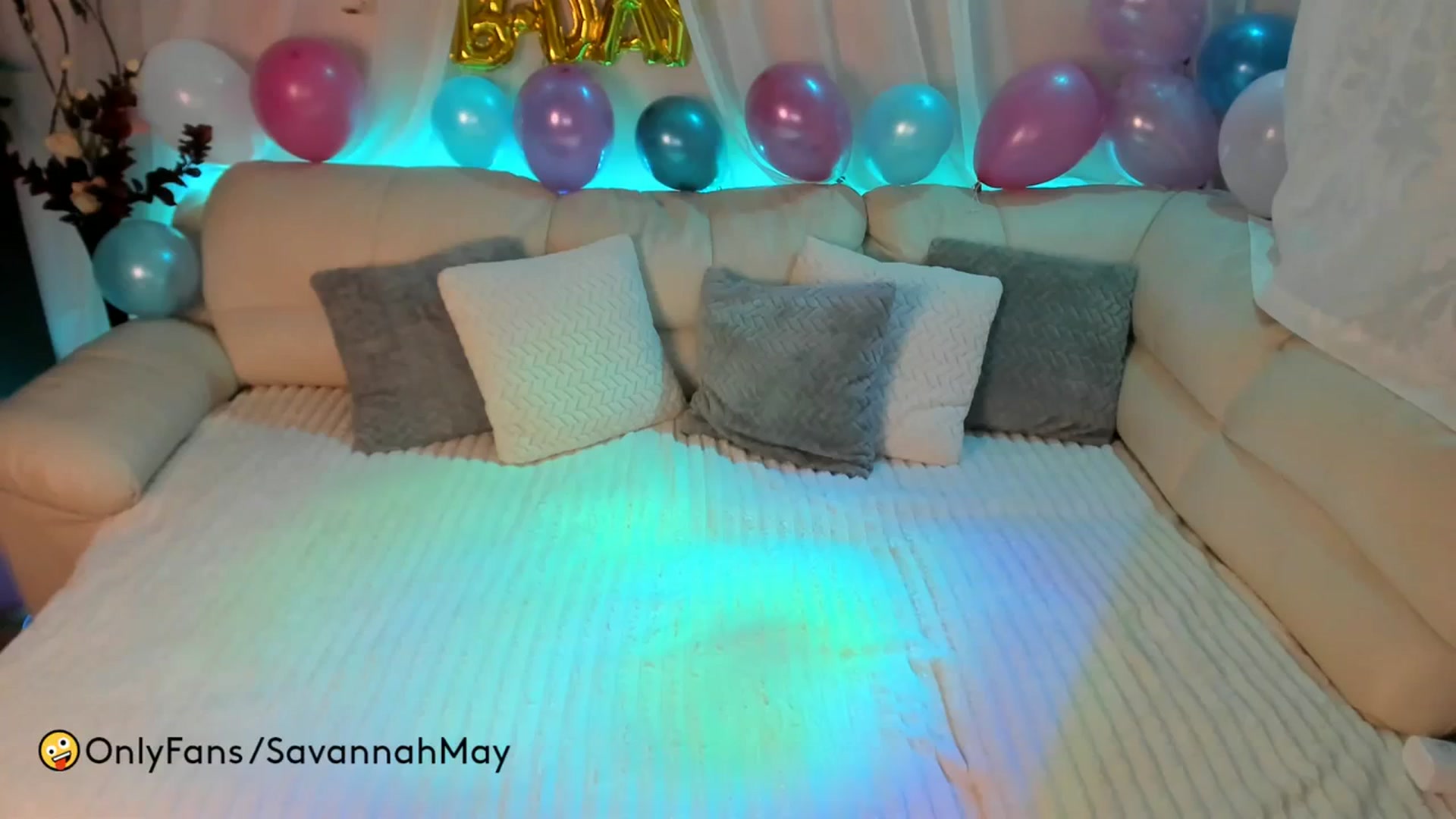 Gallery image thumbnail from SavannahMay's myfreecams stream on, 01/06/2024, 21:28 image 18 of 20