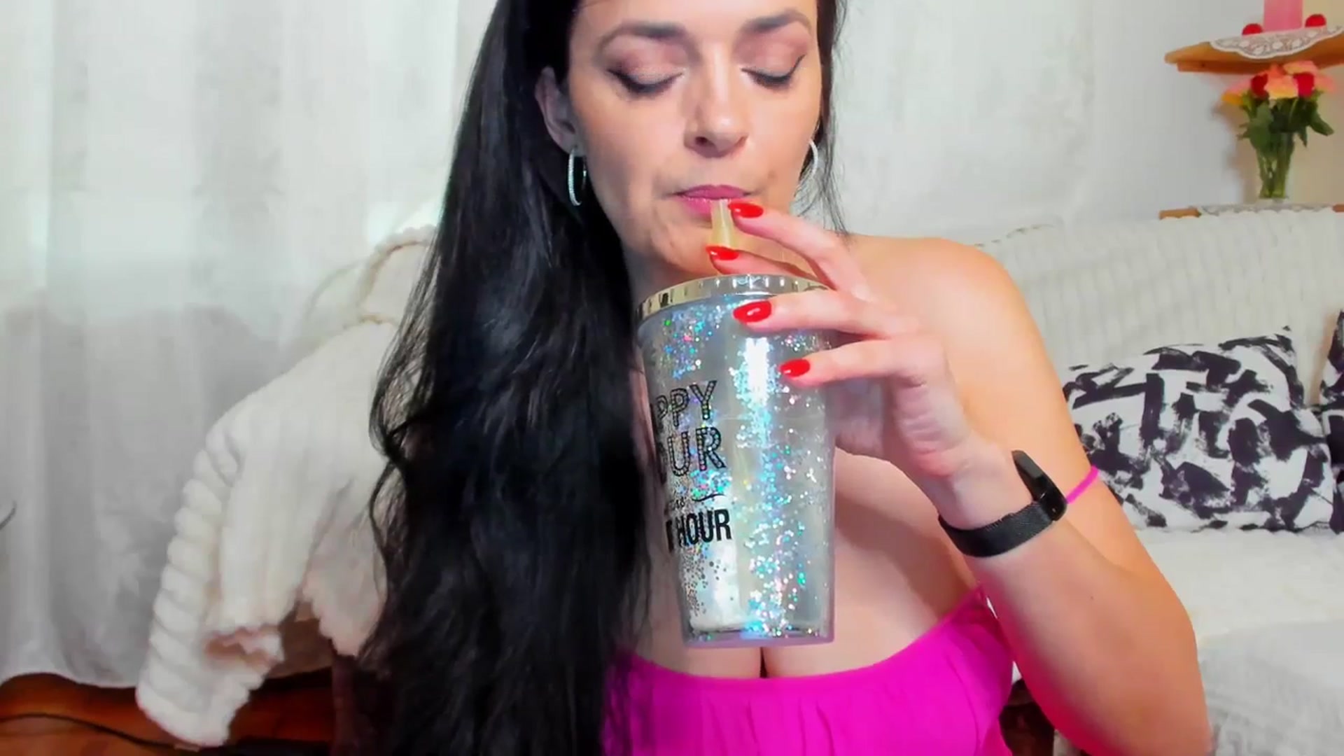 Gallery image thumbnail from SavannahMay's myfreecams stream on, 03/09/2024, 15:06 image 10 of 20