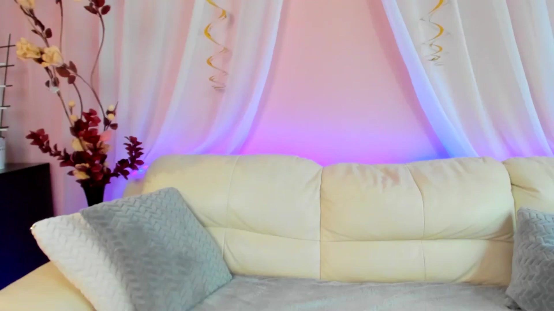 Gallery image thumbnail from SavannahMay's myfreecams stream on, 05/02/2024, 13:16 image 3 of 20