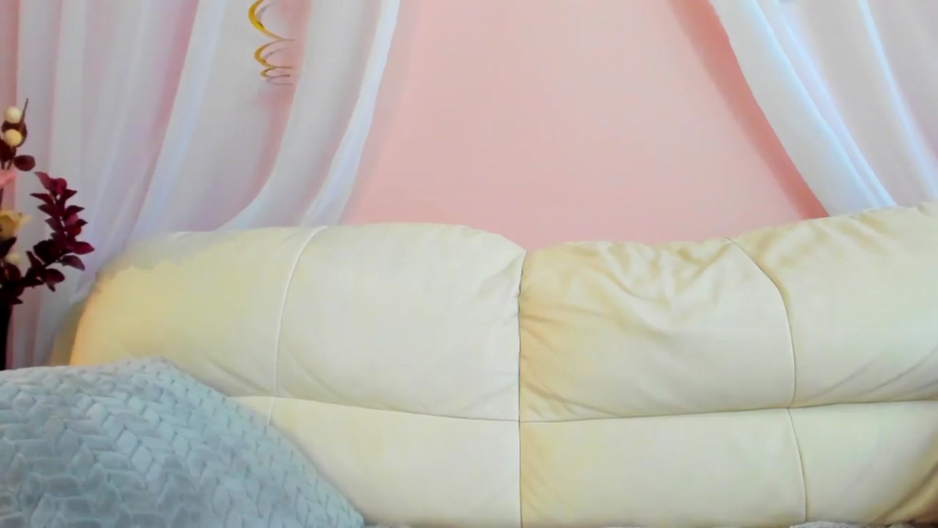 Gallery image thumbnail from SavannahMay's myfreecams stream on, 05/04/2024, 14:17 image 10 of 20