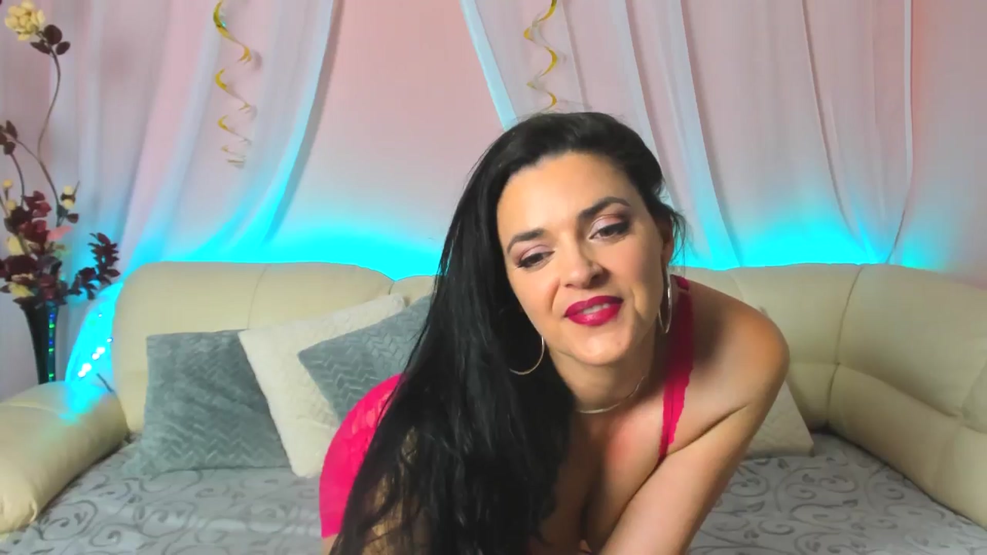 Gallery image thumbnail from SavannahMay's myfreecams stream on, 05/18/2024, 21:45 image 9 of 20