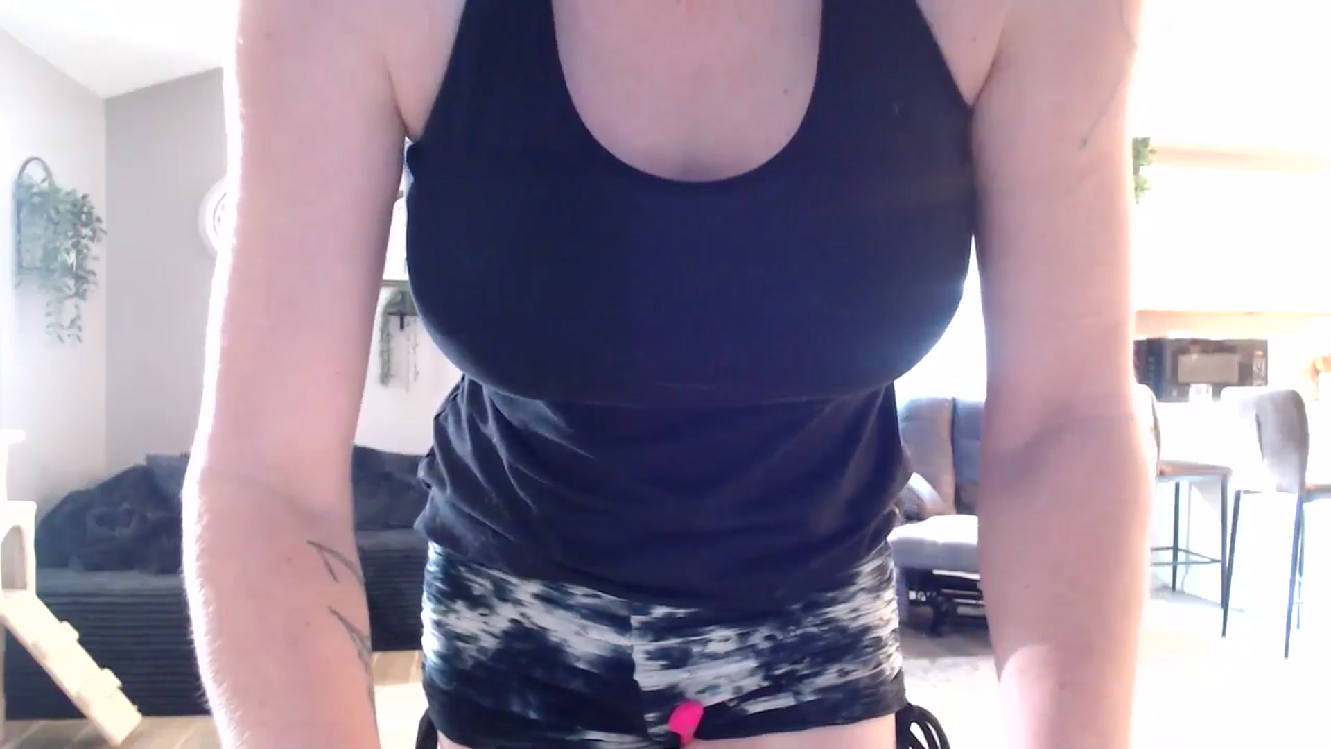 Gallery image thumbnail from Savannahsiren's myfreecams stream on, 01/18/2026, 18:30 image 19 of 20