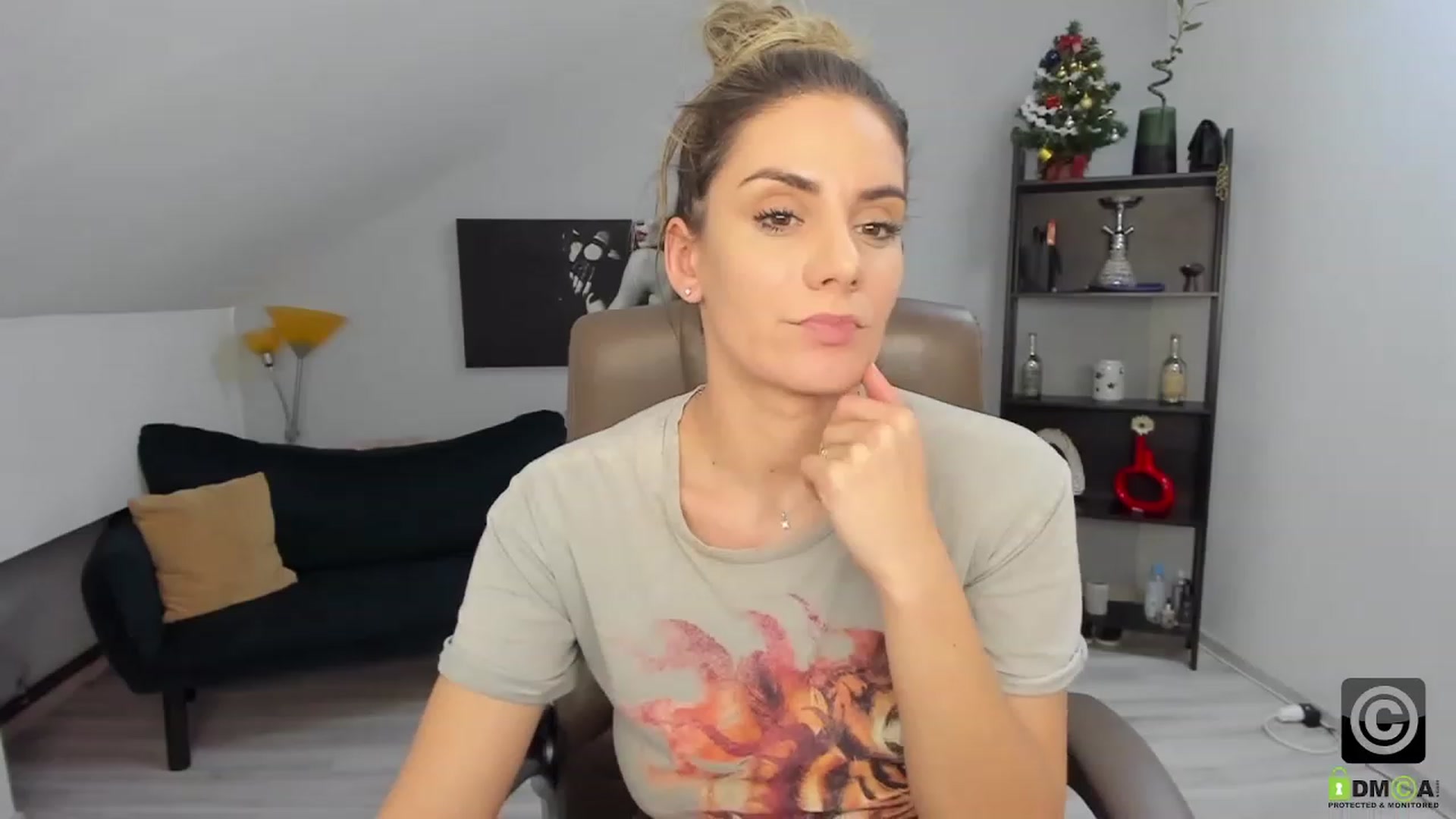Gallery image thumbnail from SavvyIvy's myfreecams stream on, 12/16/2022, 14:34 image 19 of 20