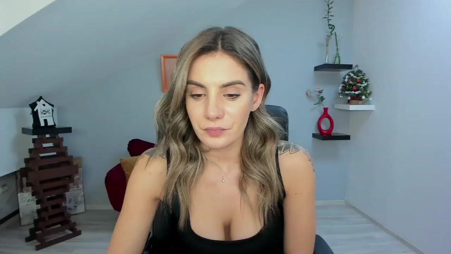 Gallery image thumbnail from SavvyIvy's myfreecams stream on, 12/20/2022, 10:49 image 14 of 20