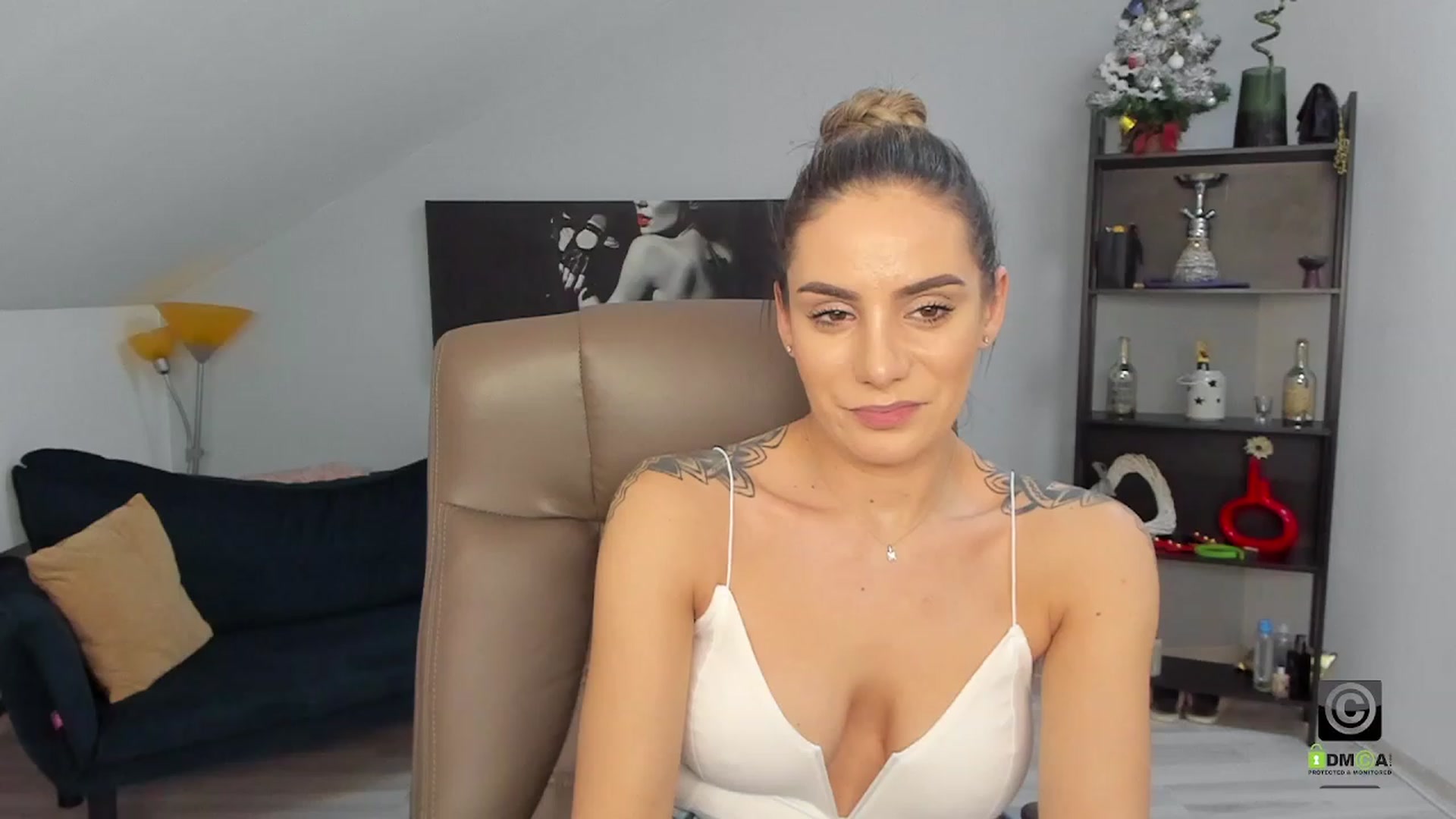 Gallery image thumbnail from SavvyIvy's myfreecams stream on, 12/30/2022, 13:52 image 16 of 20