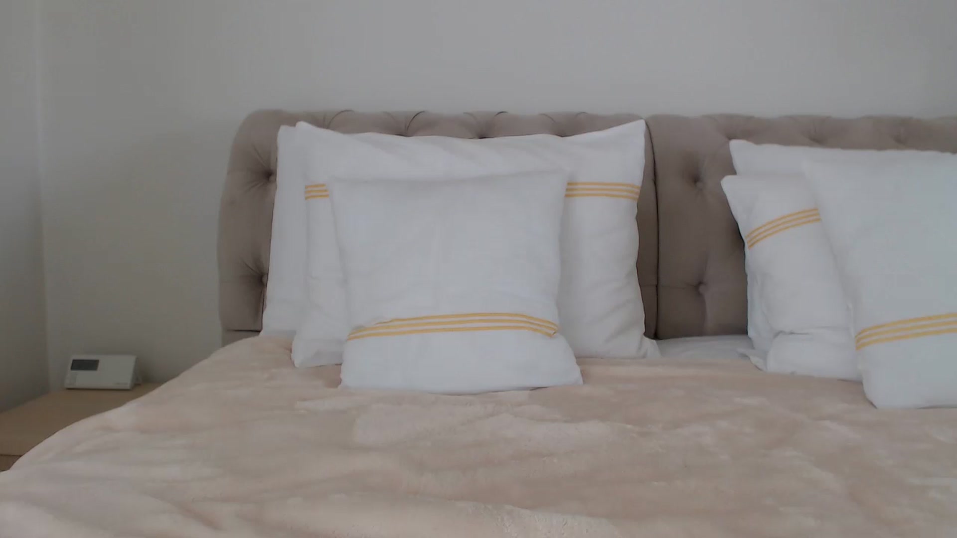 Gallery image thumbnail from SavvyIvy's myfreecams stream on, 09/30/2023, 10:22 image 3 of 20
