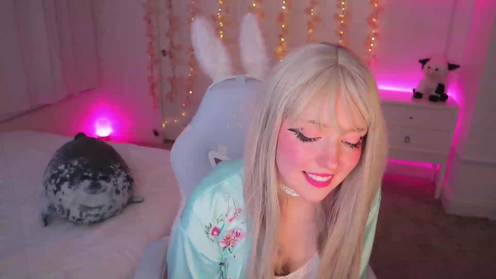 Gallery image thumbnail from SayGoodGirl's myfreecams stream on, 08/13/2023, 02:06 image 19 of 20