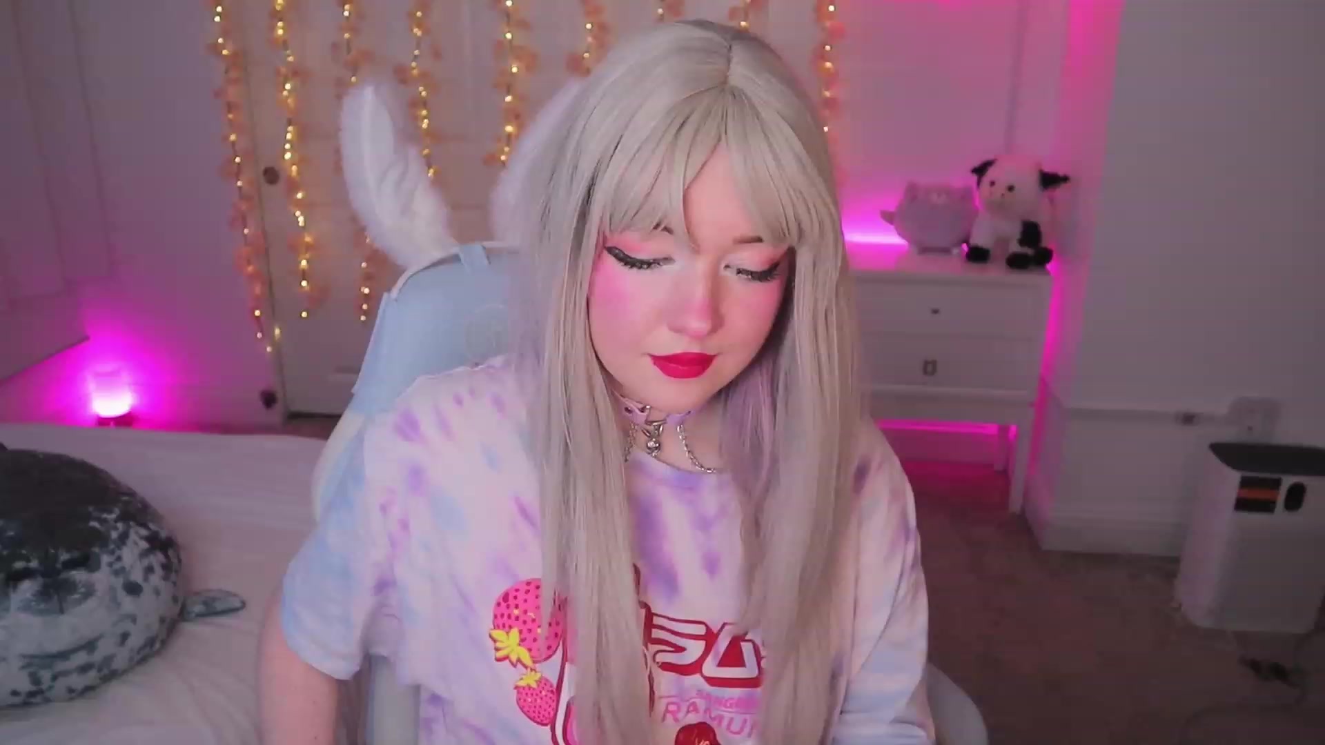 Gallery image thumbnail from SayGoodGirl's myfreecams stream on, 08/18/2023, 01:21 image 2 of 20
