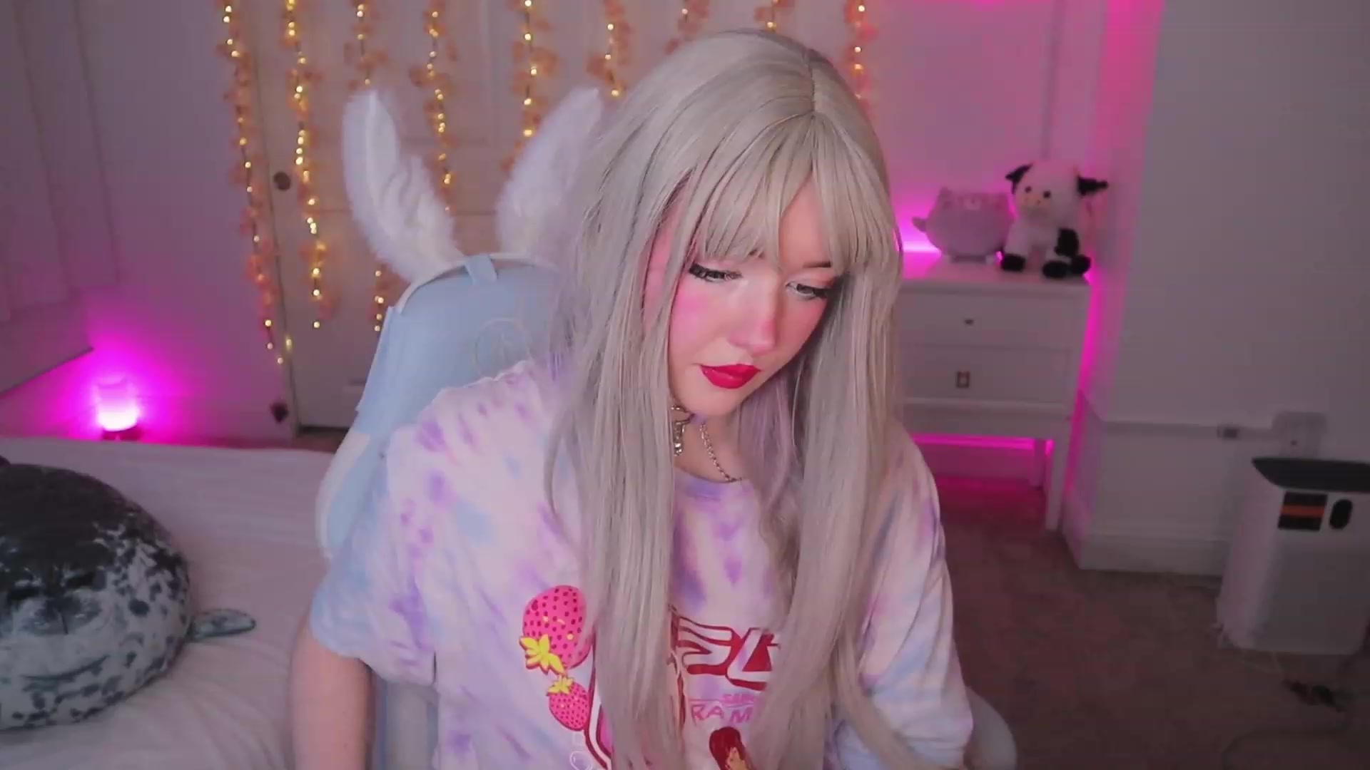 Gallery image thumbnail from SayGoodGirl's myfreecams stream on, 08/18/2023, 01:21 image 3 of 20