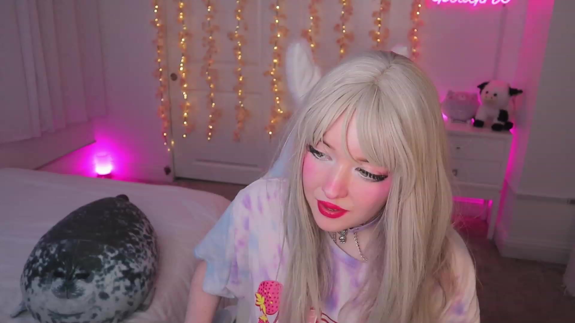 Gallery image thumbnail from SayGoodGirl's myfreecams stream on, 08/18/2023, 03:05 image 16 of 20