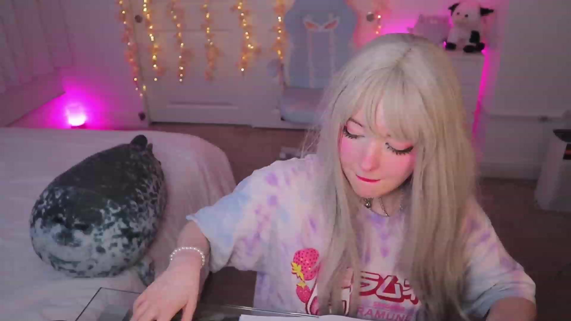 Gallery image thumbnail from SayGoodGirl's myfreecams stream on, 08/18/2023, 03:05 image 11 of 20