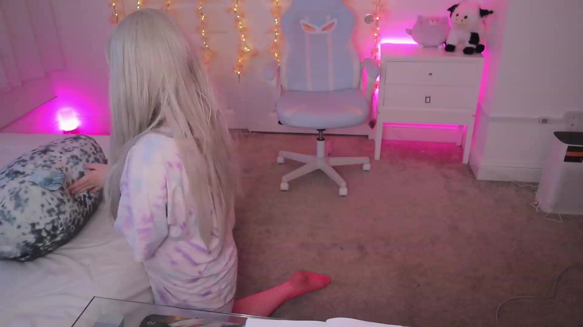 Gallery image thumbnail from SayGoodGirl's myfreecams stream on, 08/18/2023, 03:05 image 9 of 20