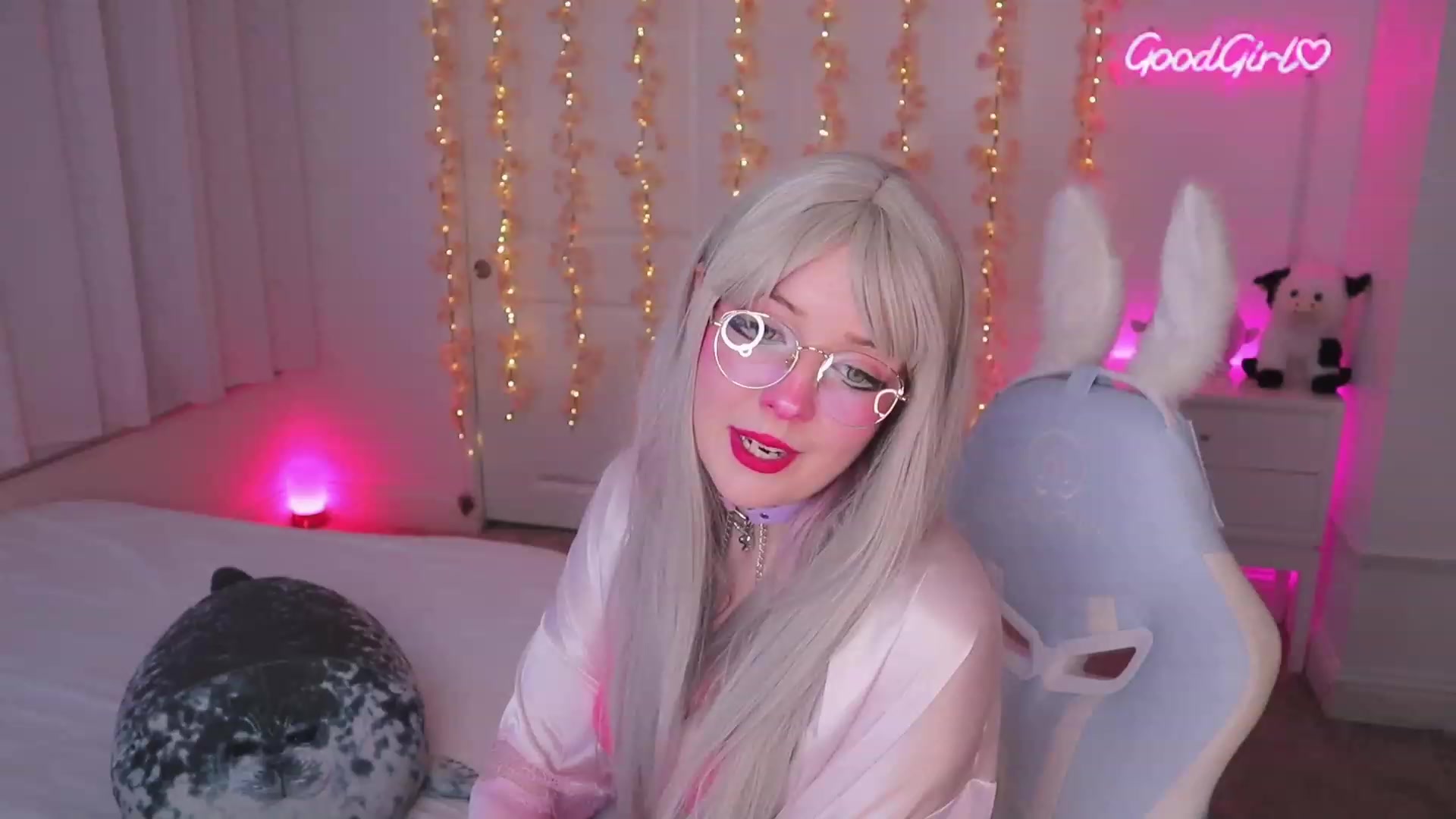 Gallery image thumbnail from SayGoodGirl's myfreecams stream on, 08/19/2023, 01:31 image 8 of 20