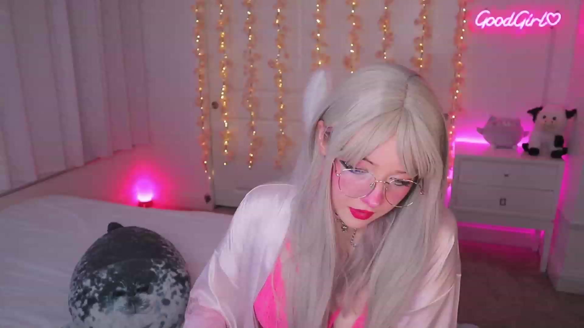Gallery image thumbnail from SayGoodGirl's myfreecams stream on, 08/19/2023, 01:31 image 12 of 20