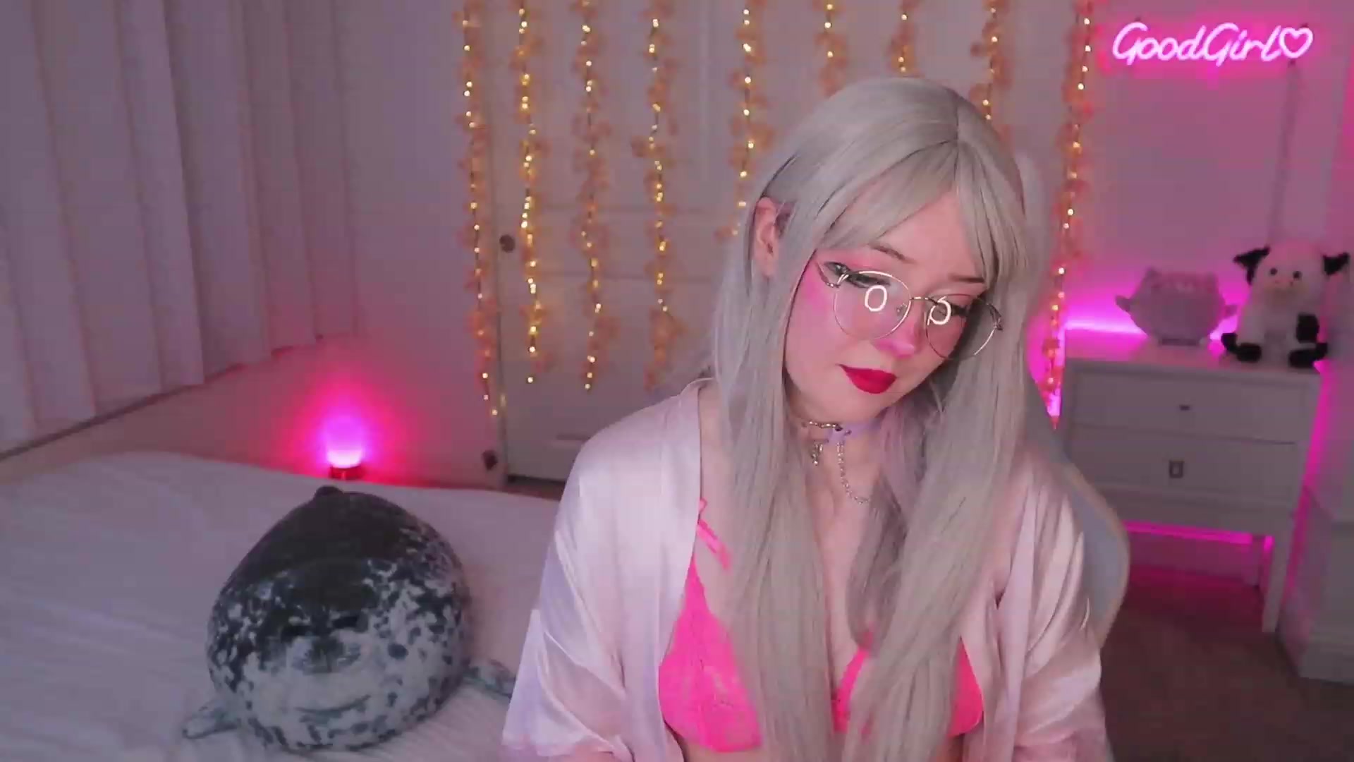 Gallery image thumbnail from SayGoodGirl's myfreecams stream on, 08/19/2023, 01:31 image 19 of 20