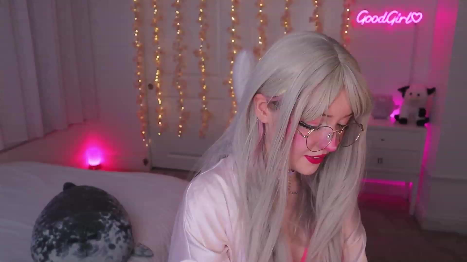 Gallery image thumbnail from SayGoodGirl's myfreecams stream on, 08/19/2023, 01:31 image 3 of 20