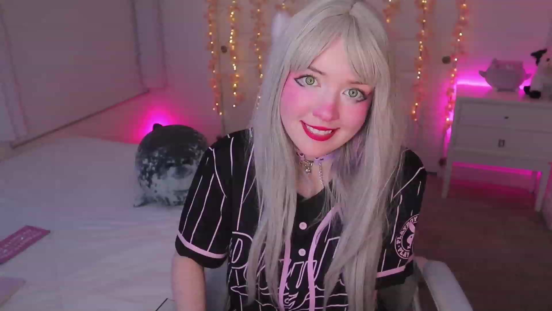 Gallery image thumbnail from SayGoodGirl's myfreecams stream on, 08/20/2023, 03:54 image 7 of 20