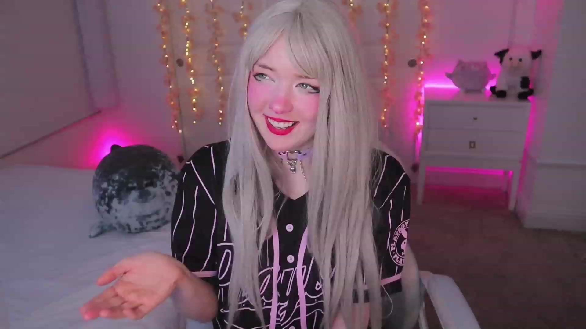 Gallery image thumbnail from SayGoodGirl's myfreecams stream on, 08/20/2023, 03:54 image 3 of 20