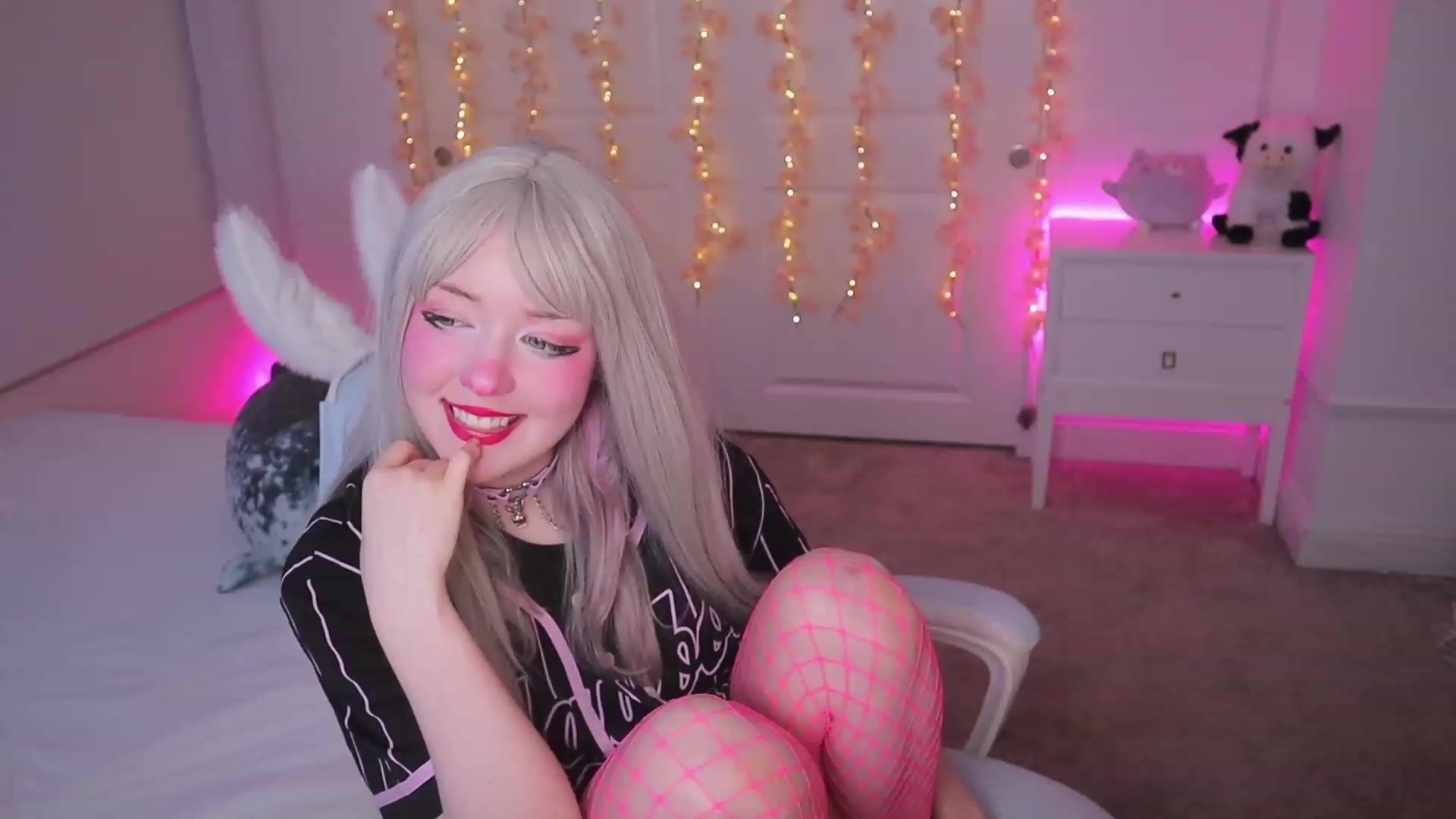 Gallery image thumbnail from SayGoodGirl's myfreecams stream on, 08/20/2023, 03:54 image 1 of 20