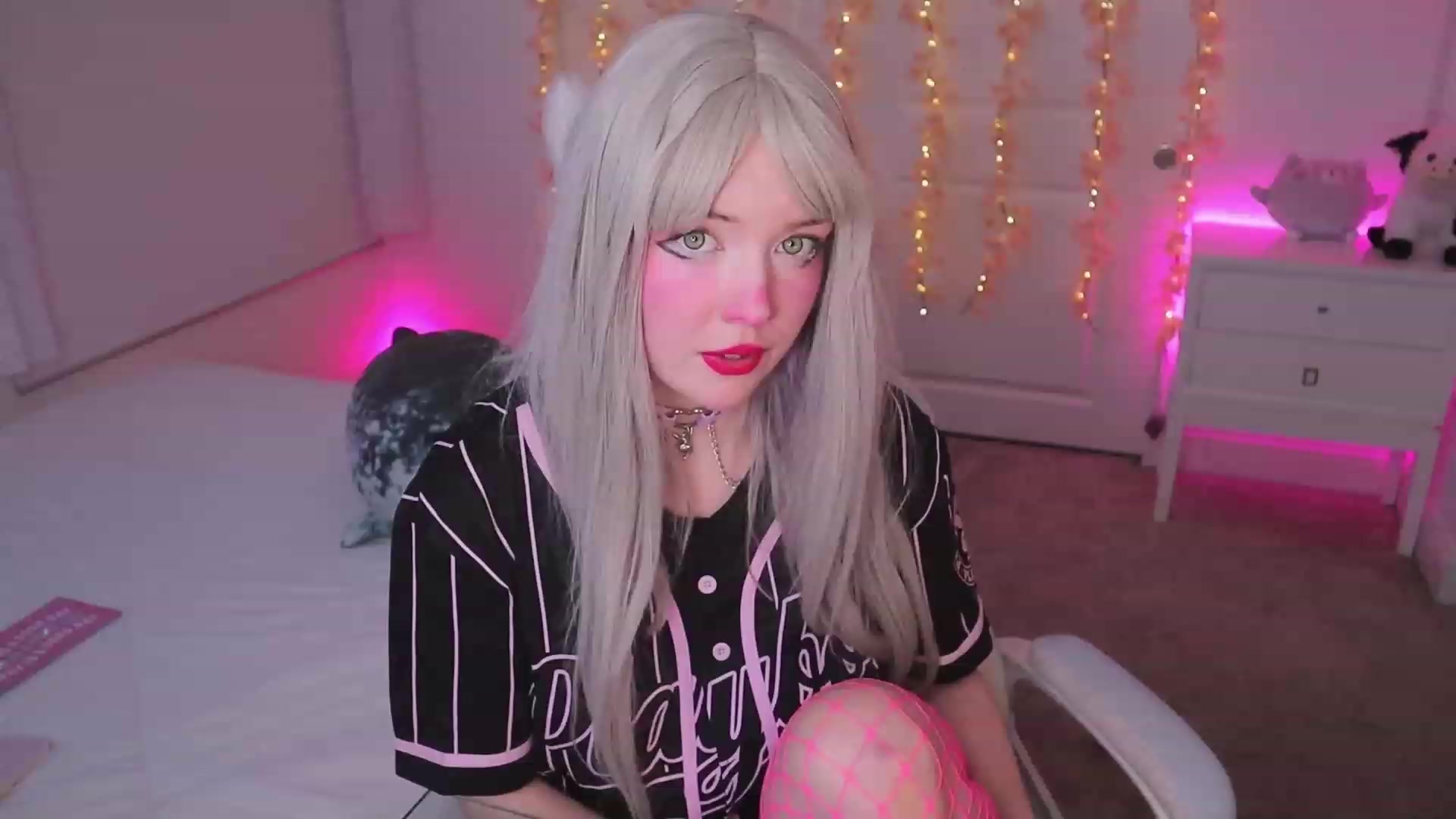 Gallery image thumbnail from SayGoodGirl's myfreecams stream on, 08/20/2023, 03:54 image 6 of 20