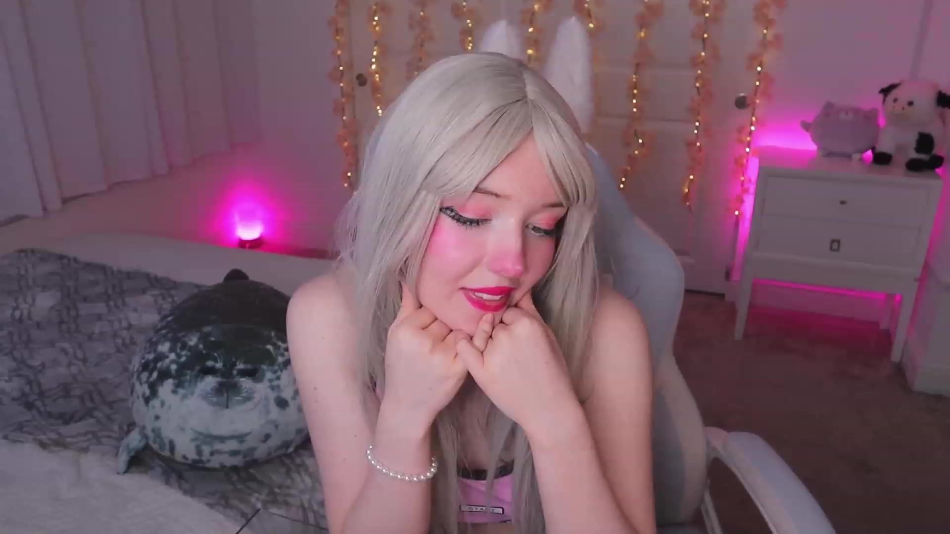 Gallery image thumbnail from SayGoodGirl's myfreecams stream on, 08/25/2023, 04:09 image 15 of 20