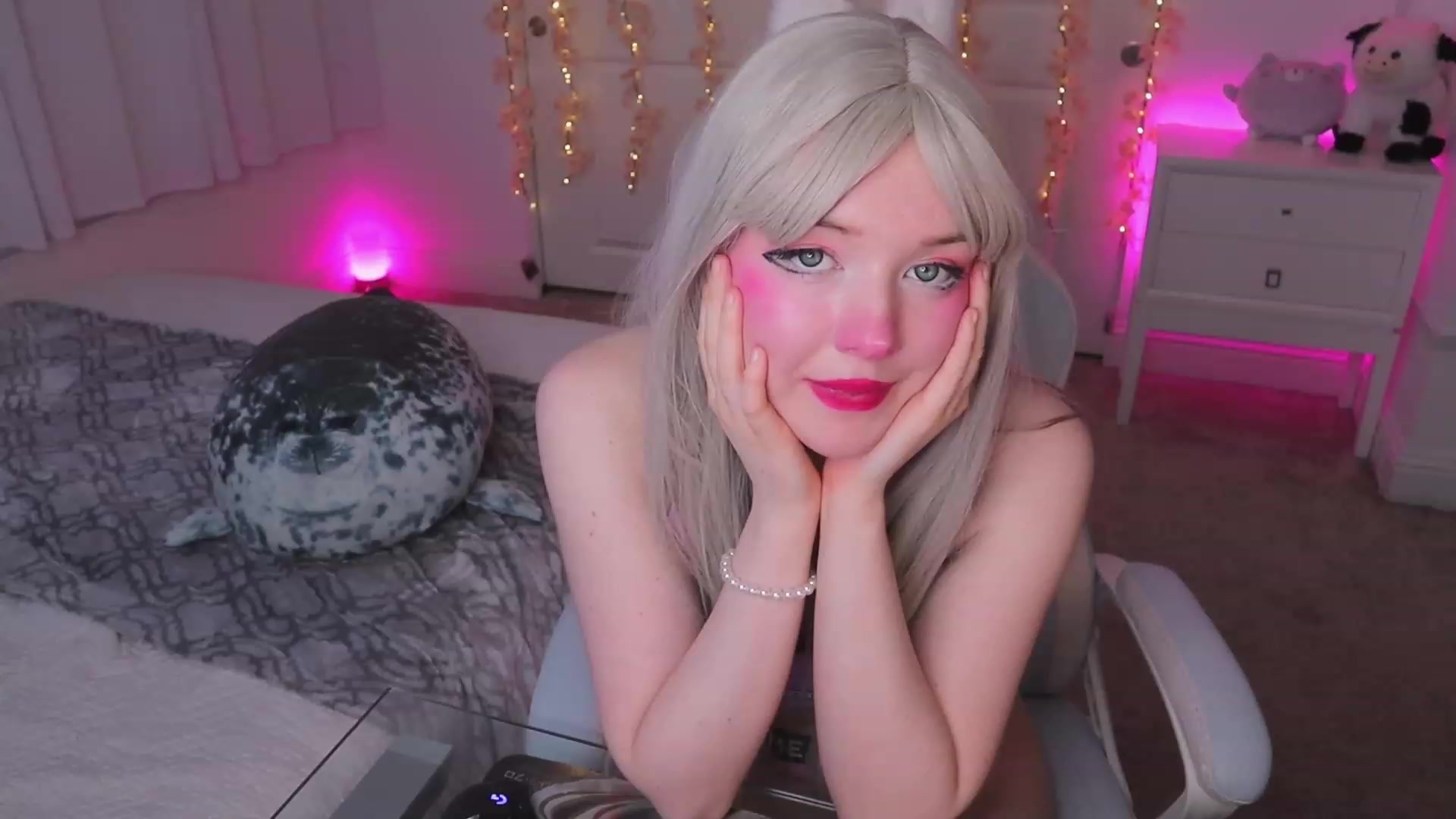 Gallery image thumbnail from SayGoodGirl's myfreecams stream on, 08/25/2023, 04:09 image 6 of 20